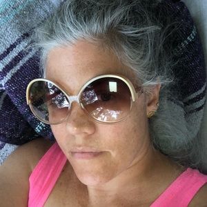 Meet your Posher, Aimee